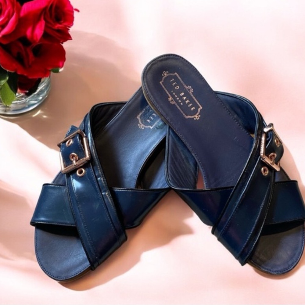 😍Ted Baker London Lapham Leather sandal